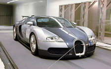   Bugatti Veyron - 2005