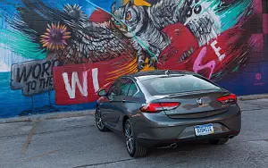   Buick Regal Sportback - 2017