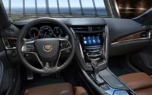   Cadillac CTS - 2013