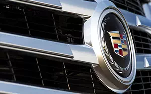   Cadillac Escalade - 2014