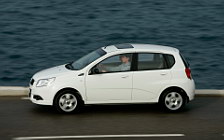 Обои Chevrolet Aveo 5-door 2008