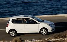 Обои Chevrolet Aveo 5-door 2008