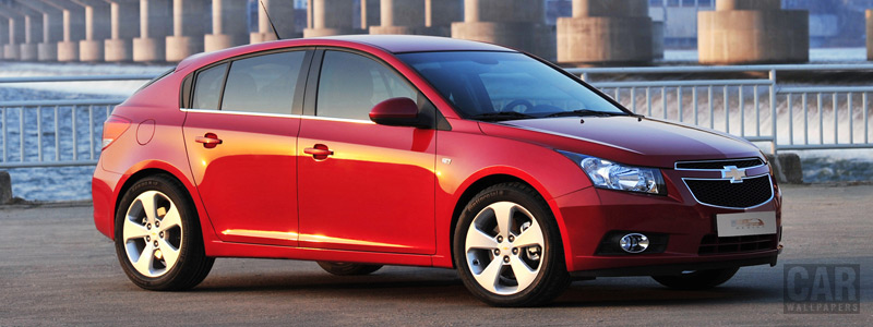   Chevrolet Cruze Hatchback - 2011 - Car wallpapers