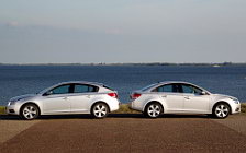 Обои автомобили Chevrolet Cruze Hatchback - 2011
