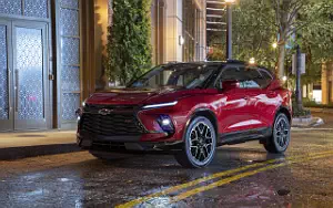 Обои автомобили Chevrolet Blazer RS - 2022