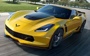 Обои автомобили Chevrolet Corvette Z06 - 2014