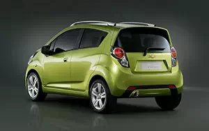 Обои автомобили Chevrolet Spark - 2010