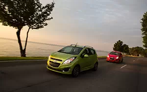 Обои автомобили Chevrolet Spark - 2013