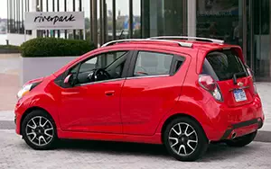 Обои автомобили Chevrolet Spark - 2013