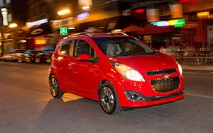 Обои автомобили Chevrolet Spark - 2013