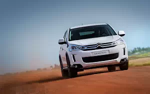 Обои автомобили Citroen C4 AirCross - 2015