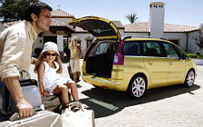 Обои автомобили Citroen C4 Picasso 2006
