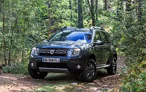 Обои автомобили Dacia Duster - 2013