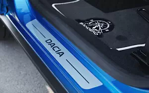 Обои автомобили Dacia Sandero Stepway - 2016