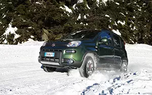 Обои автомобили Fiat Panda 4x4 - 2012