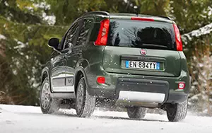 Обои автомобили Fiat Panda 4x4 - 2012