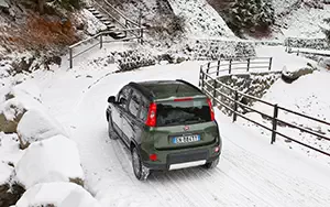 Обои автомобили Fiat Panda 4x4 - 2012