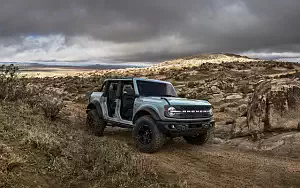 Обои автомобили Ford Bronco 4-Door Badlands - 2020