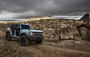 Обои автомобили Ford Bronco 4-Door Badlands - 2020