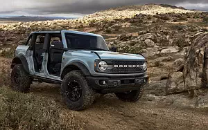 Обои автомобили Ford Bronco 4-Door Badlands - 2020