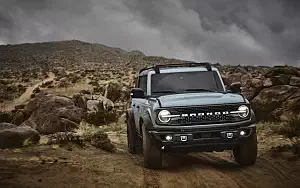 Обои автомобили Ford Bronco 4-Door Badlands - 2020
