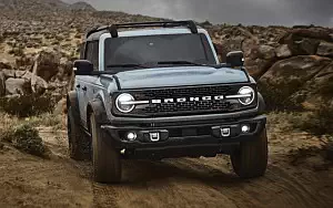 Обои автомобили Ford Bronco 4-Door Badlands - 2020
