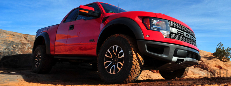 Обои автомобили Ford F150 SVT Raptor - 2012 - Car wallpapers