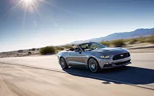   Ford Mustang GT Convertible - 2014
