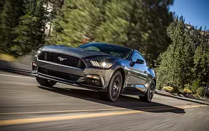 Обои автомобили Ford Mustang GT - 2015