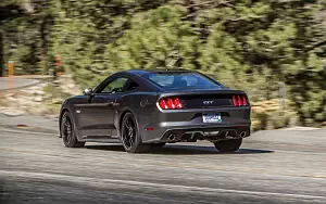 Обои автомобили Ford Mustang GT - 2015