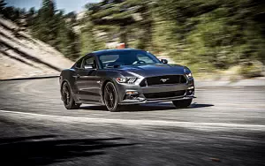 Обои автомобили Ford Mustang GT - 2015