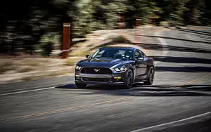 Обои автомобили Ford Mustang GT - 2015