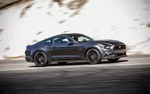 Обои автомобили Ford Mustang GT - 2015