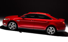   Ford Taurus SHO - 2010