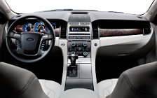   Ford Taurus - 2010