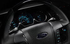  Ford Taurus - 2010