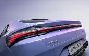   Geely Preface L - 2024
