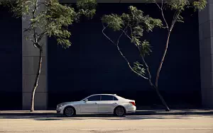  Genesis G90 US-spec - 2016