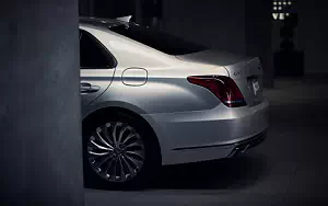   Genesis G90 US-spec - 2016