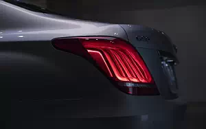   Genesis G90 US-spec - 2016
