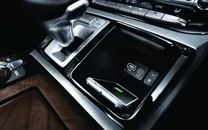   Genesis G90 US-spec - 2016