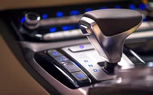   Genesis G90 US-spec - 2016