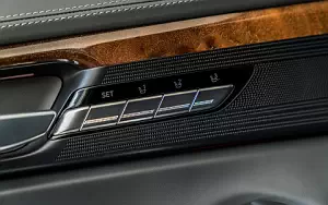   Genesis G90 US-spec - 2016