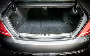   Genesis G90 US-spec - 2016