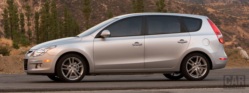   Hyundai Elantra Touring - Car wallpapers