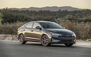   Hyundai Elantra Limited US-spec - 2018