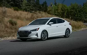   Hyundai Elantra Limited US-spec - 2018