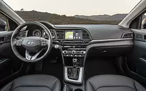   Hyundai Elantra Limited US-spec - 2018