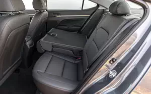   Hyundai Elantra Limited US-spec - 2018