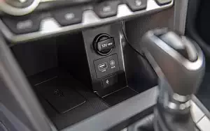   Hyundai Elantra Limited US-spec - 2018
